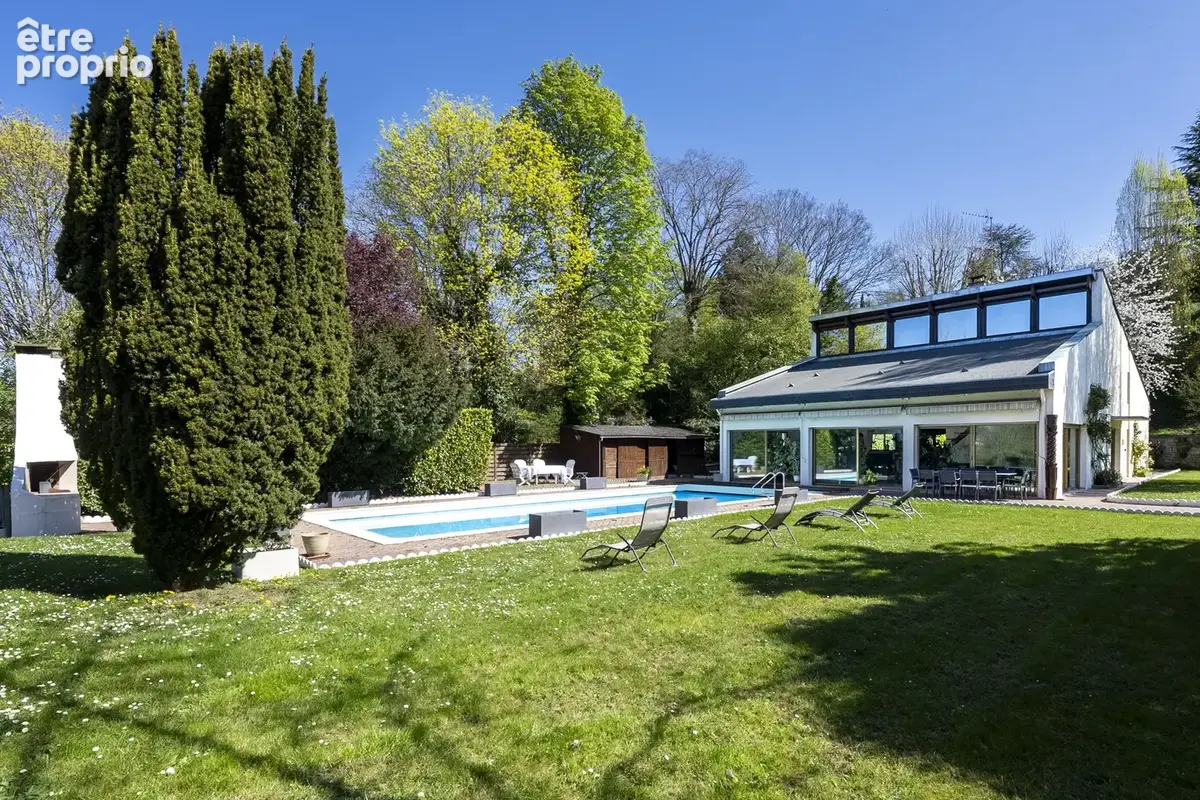 Bougival (78) - Maison de prestige avec piscine - photo 1