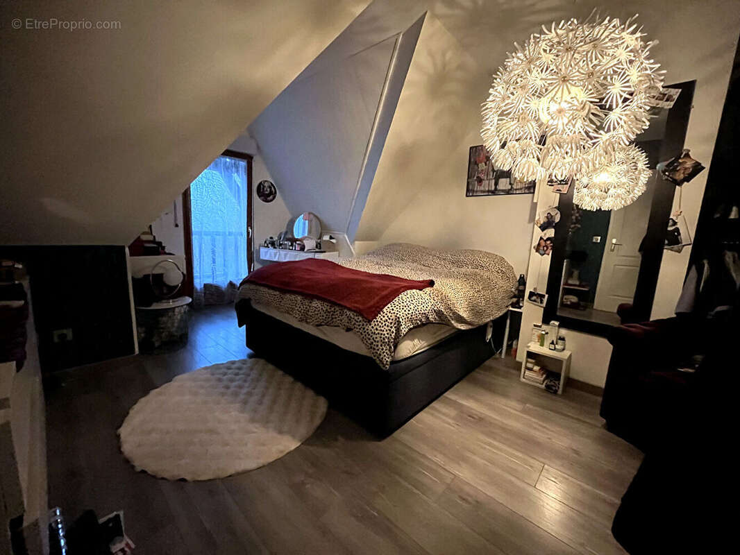 Maison à LA VILLE-DU-BOIS