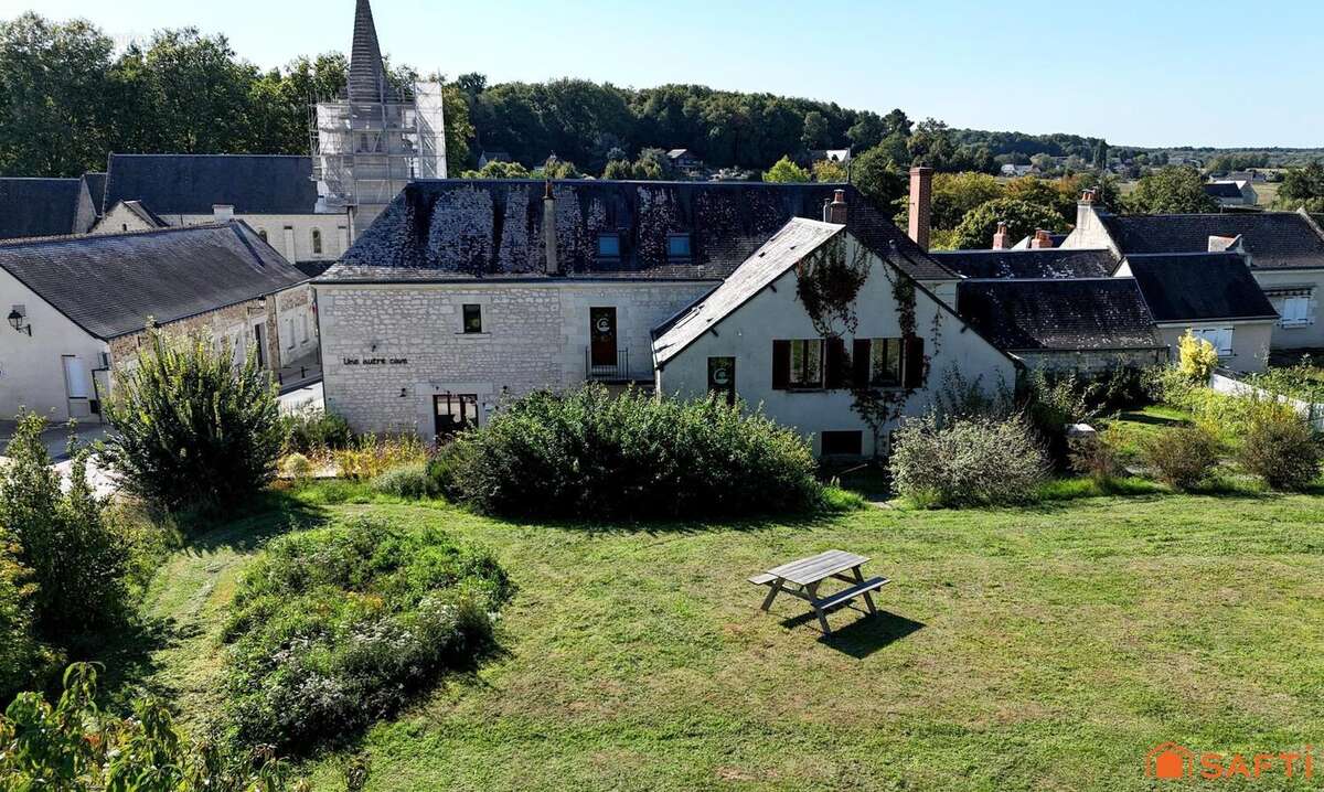 Photo 3 - Commerce à CHINON