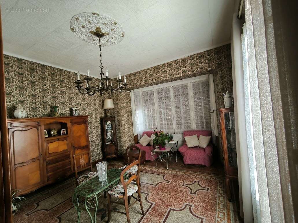 SALLE A MANGER