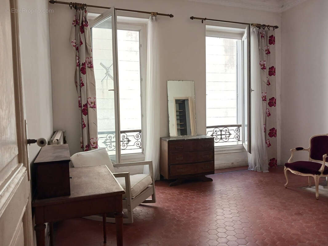 Appartement à MARSEILLE-6E