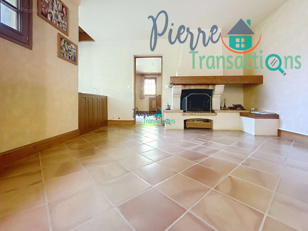 Maison à SAINT-MAURICE-D'ETELAN