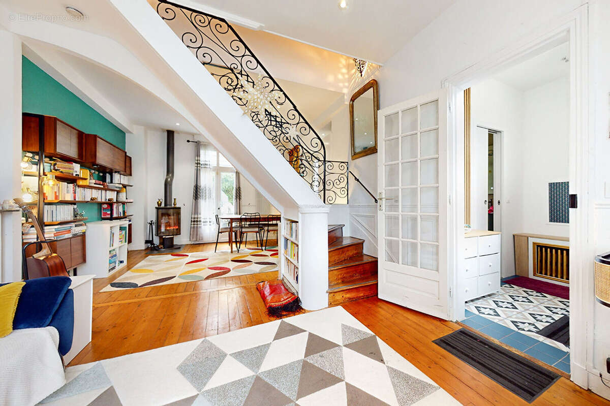 Maison à SARTROUVILLE