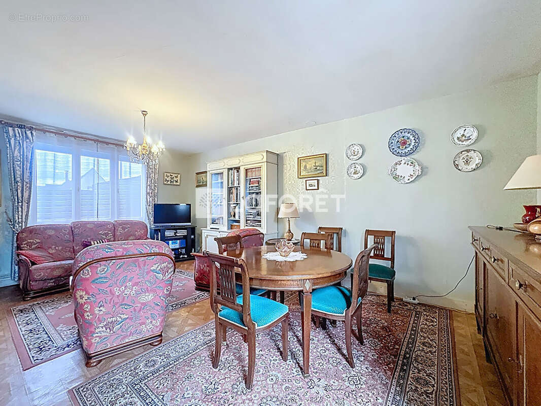 Maison à OUISTREHAM