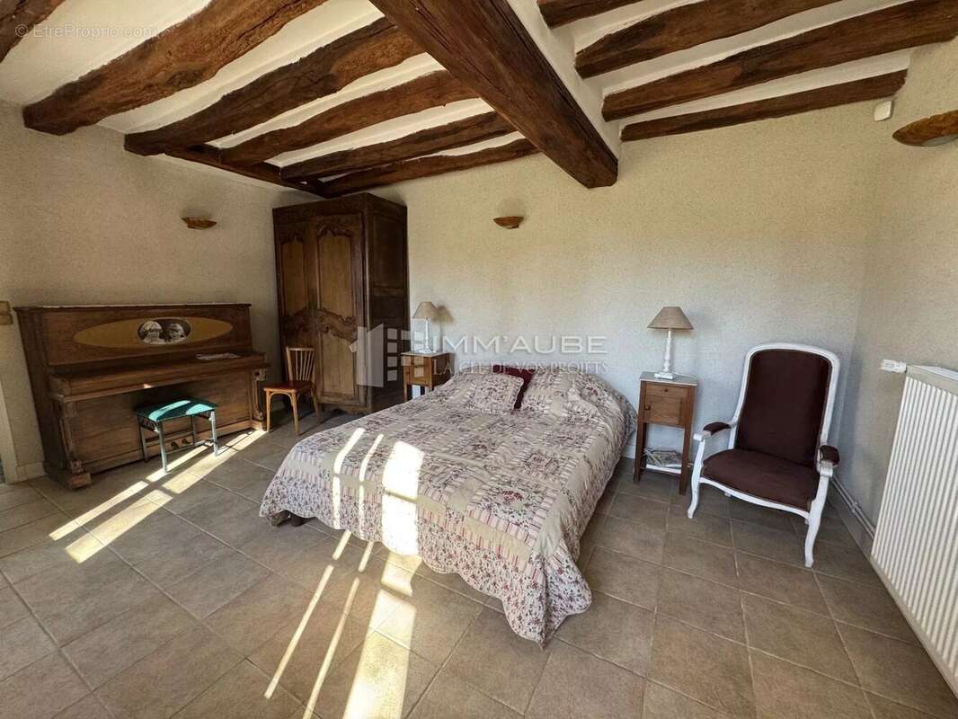 Maison à NOGENT-SUR-SEINE