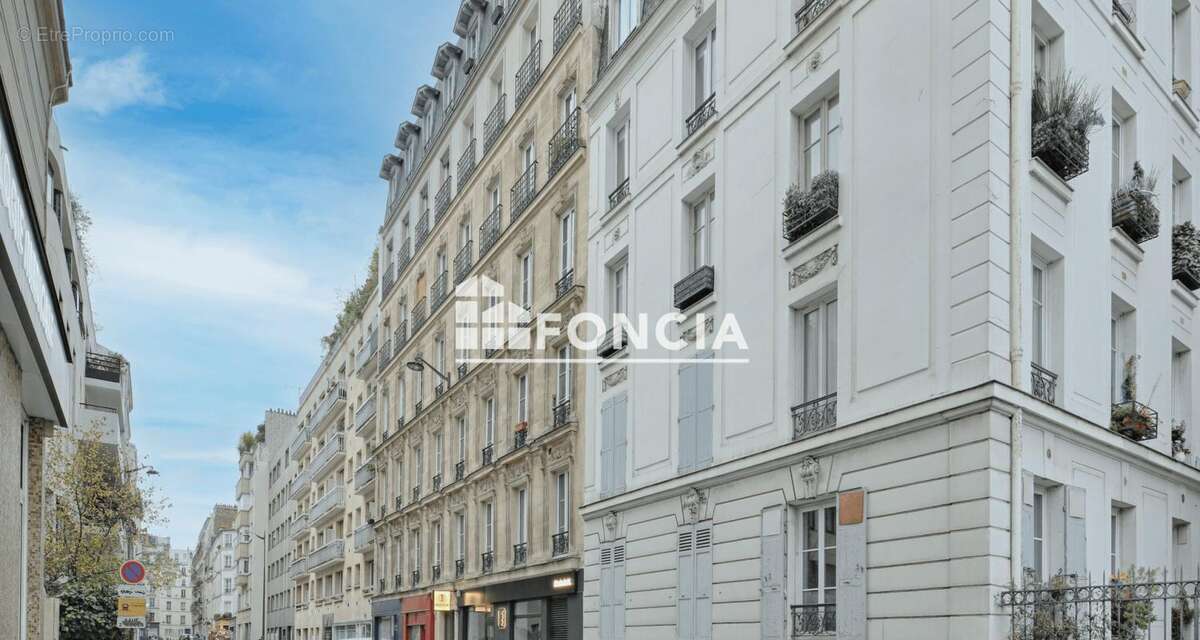 Appartement à PARIS-14E