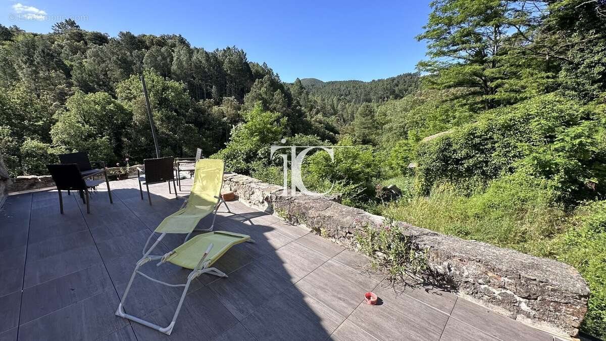 Maison à MOLIERES-SUR-CEZE