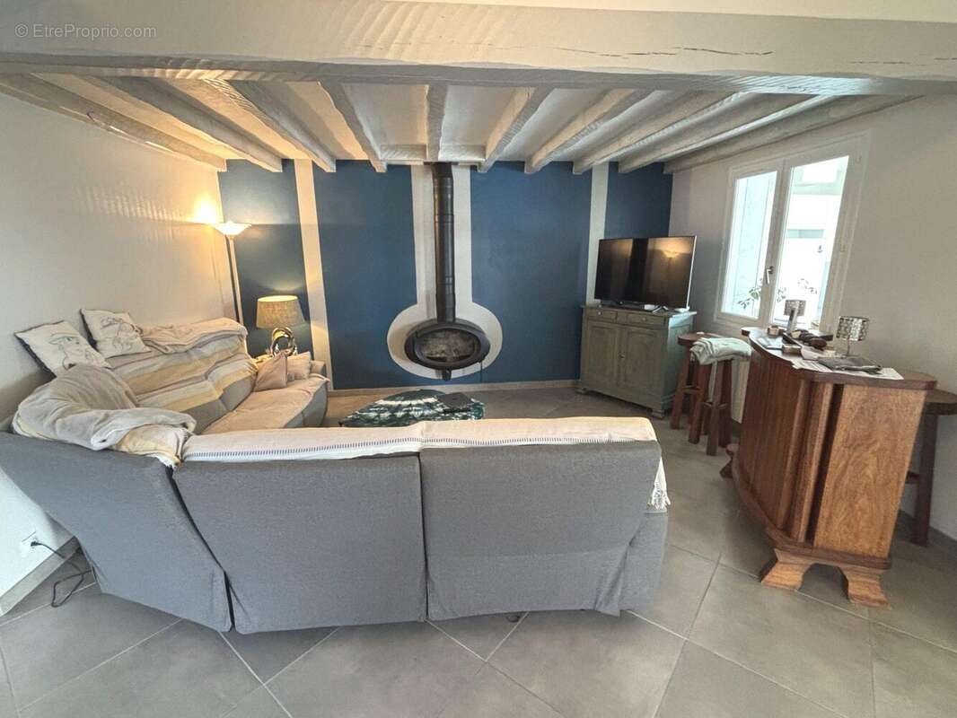 Maison à ESTREES-SAINT-DENIS