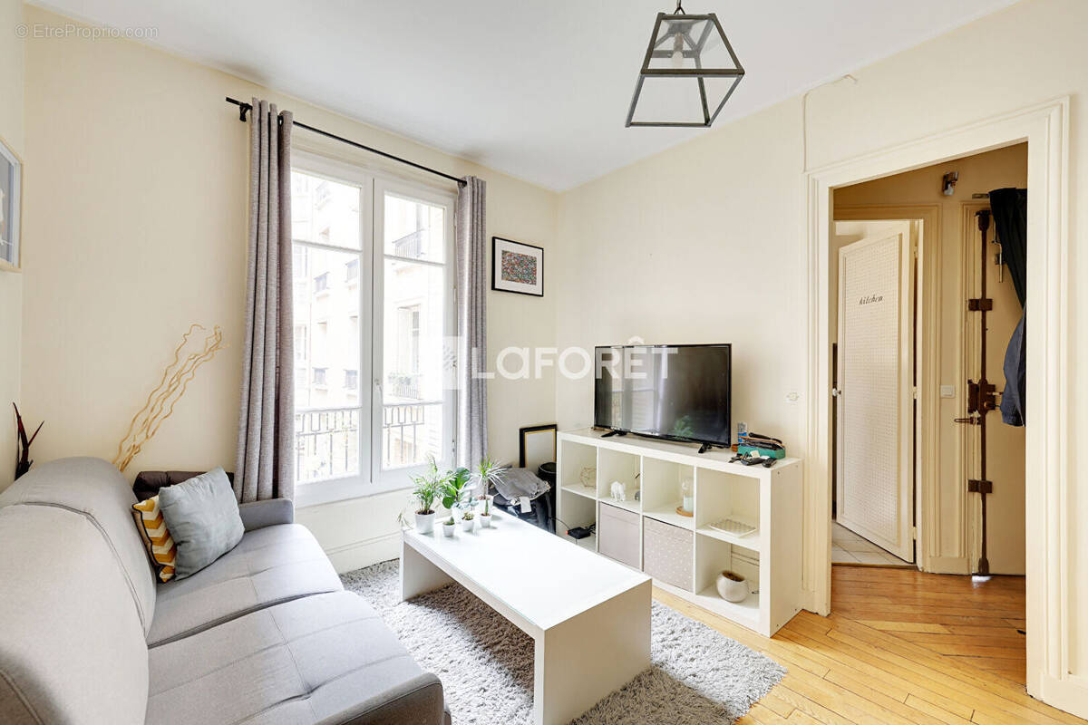 Appartement à PARIS-14E