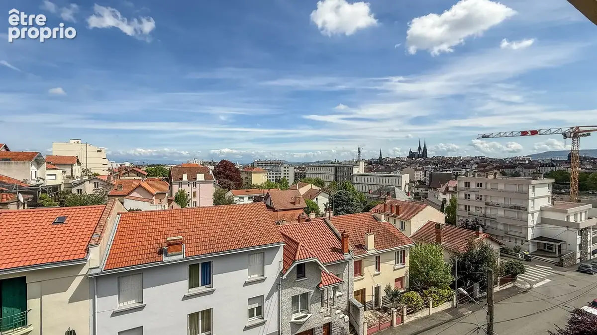 Parc Montjuzet - Appartement deux chambres - Balcon - Exposition Est-Ouest - Vue Puy-de-Dôme et Cathédrale - photo 8