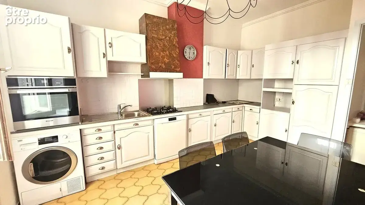 Appartement 4 pièces 93 m² à vendre à Lyon-8e (69008) - photo 3