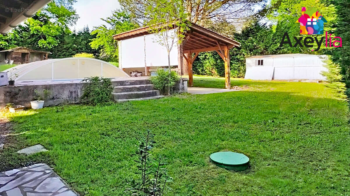 Maison à NOALHAT