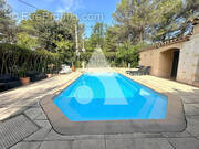 Maison à LA TOUR-D&#039;AIGUES