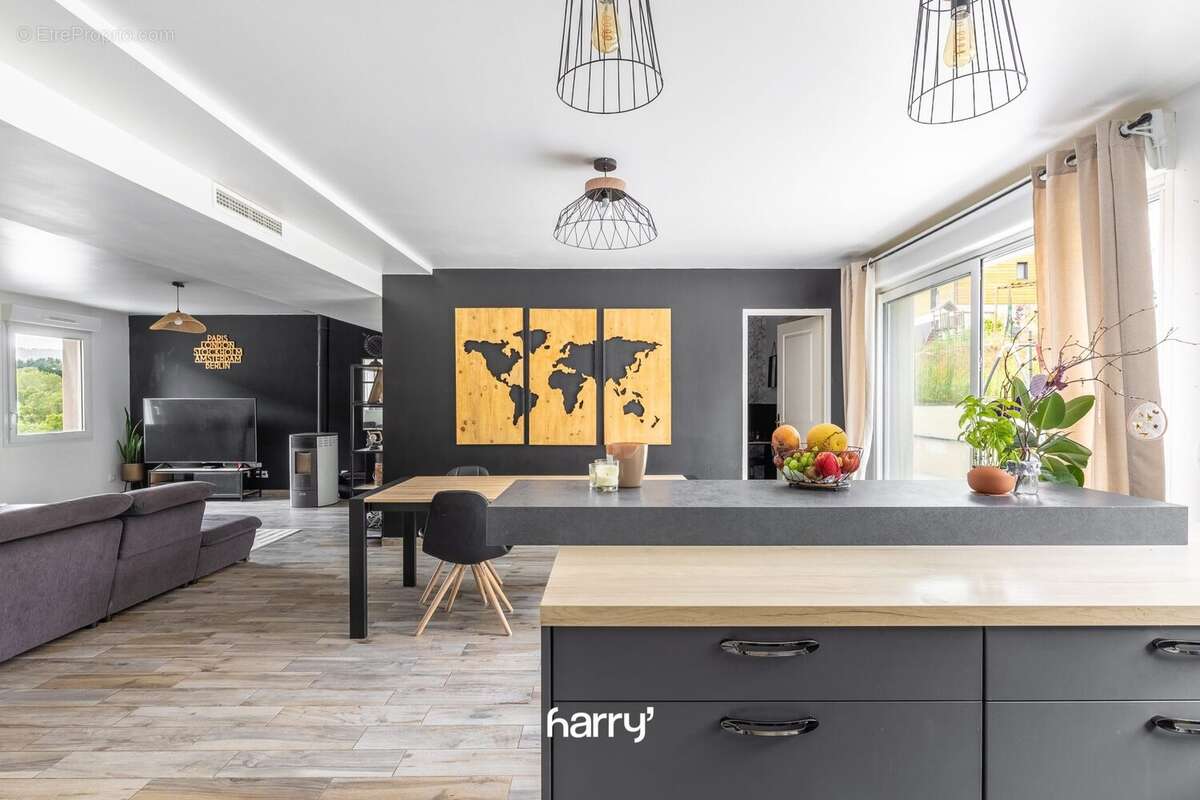 Maison 211 m² à Jougne  - photo 6