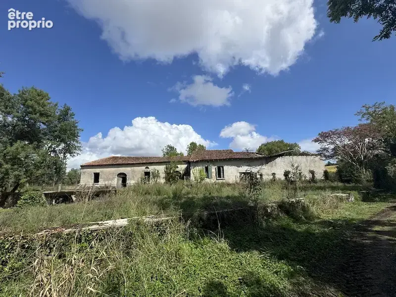 Maison à COURLAC