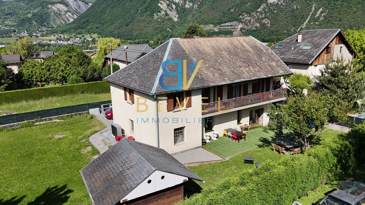 Maison à SAINTE-MARIE-DE-CUINES