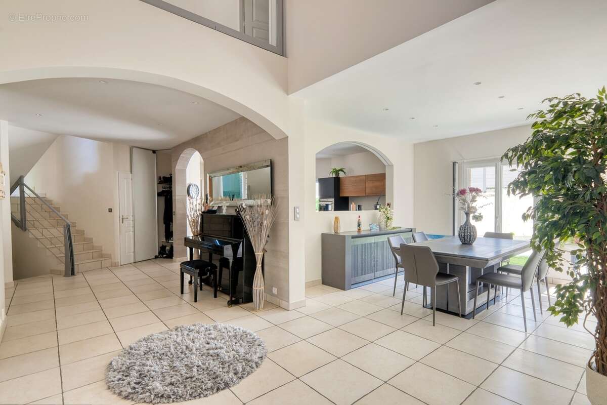 Belle maison familiale au calme dans quartier résidentiel - photo 3