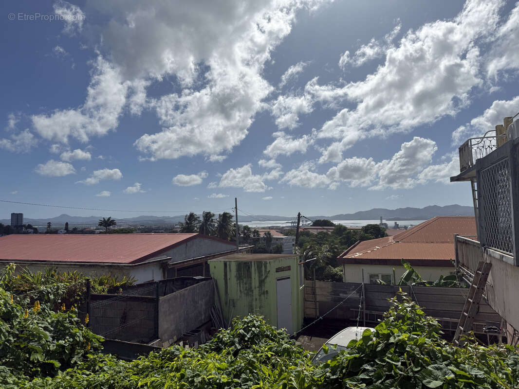 Terrain à FORT-DE-FRANCE