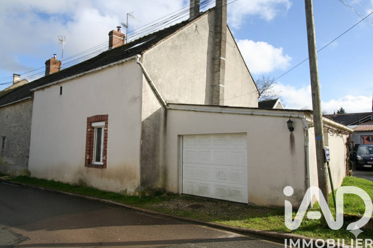 Photo 1 - Maison à SAVINS