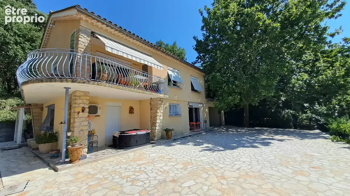 Photo Maison à Bollene au prix de 388 500€
