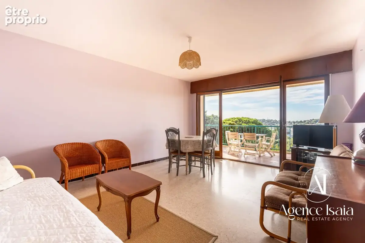 Appartement 2 pièces 54 m² à vendre à Cavalaire-Sur-Mer (83240) - photo 4