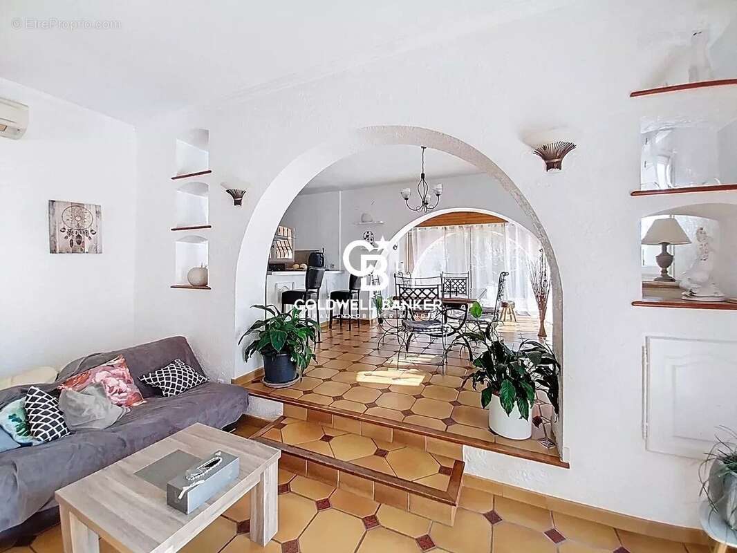 Maison à FREJUS