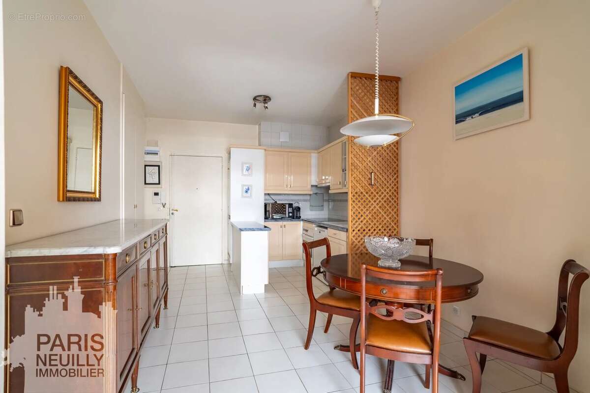 Appartement à PARIS-14E