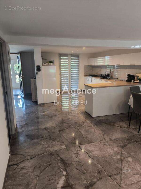 Maison à LE PEAGE-DE-ROUSSILLON