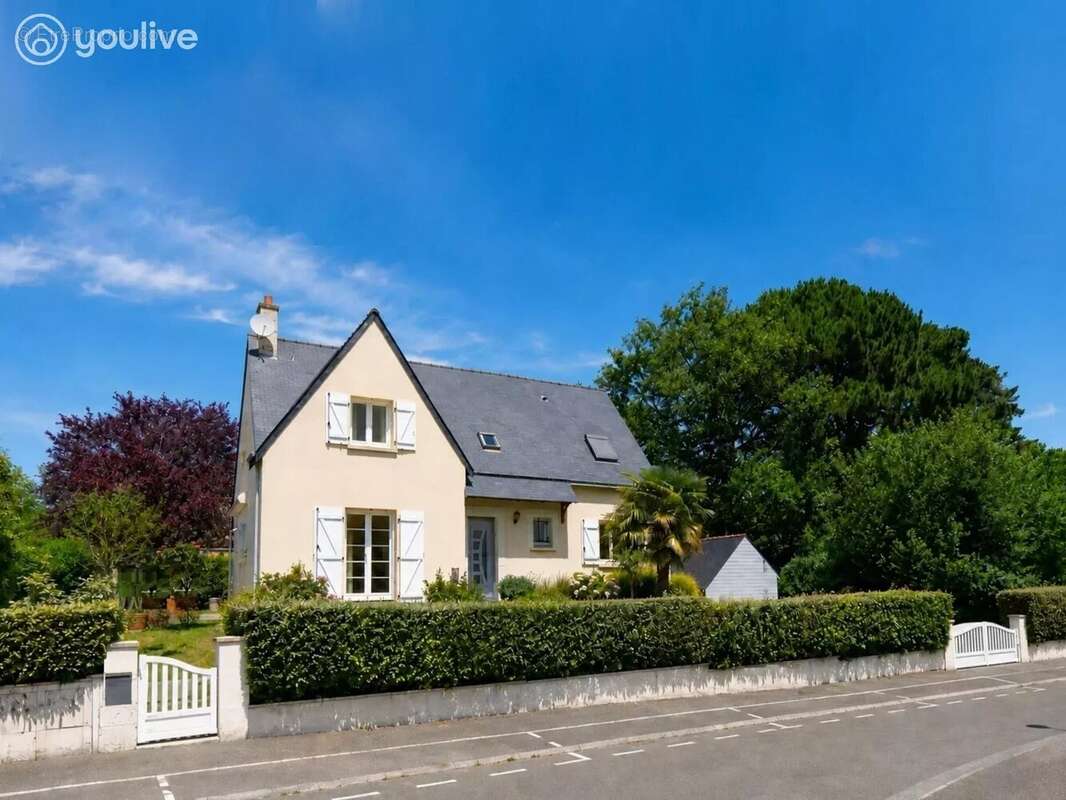 Maison à MONTREUIL-JUIGNE