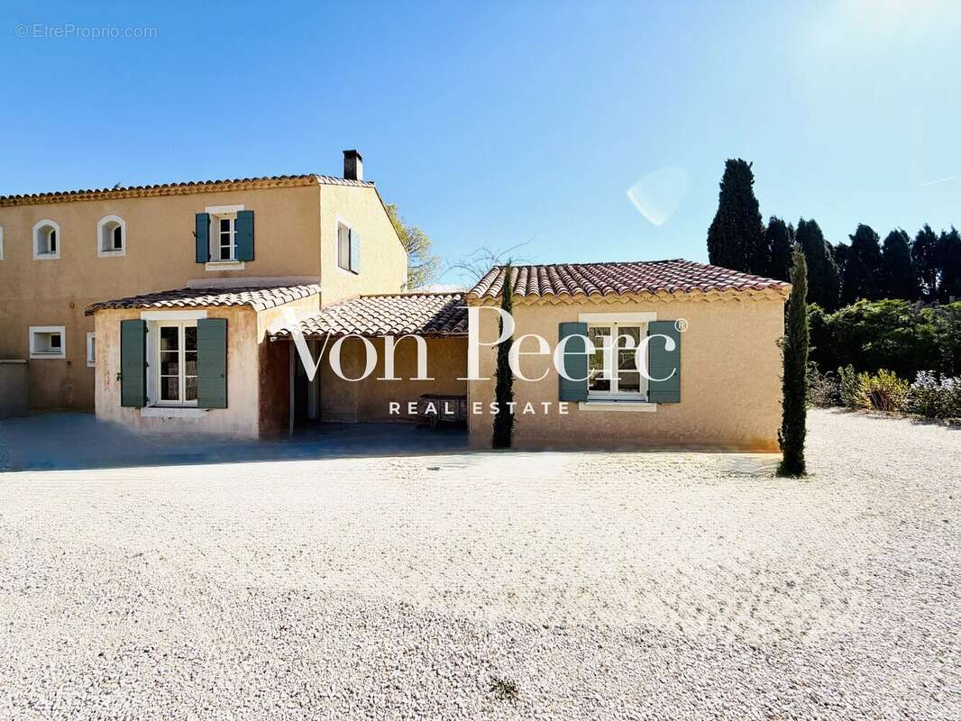 Maison à MAUSSANE-LES-ALPILLES