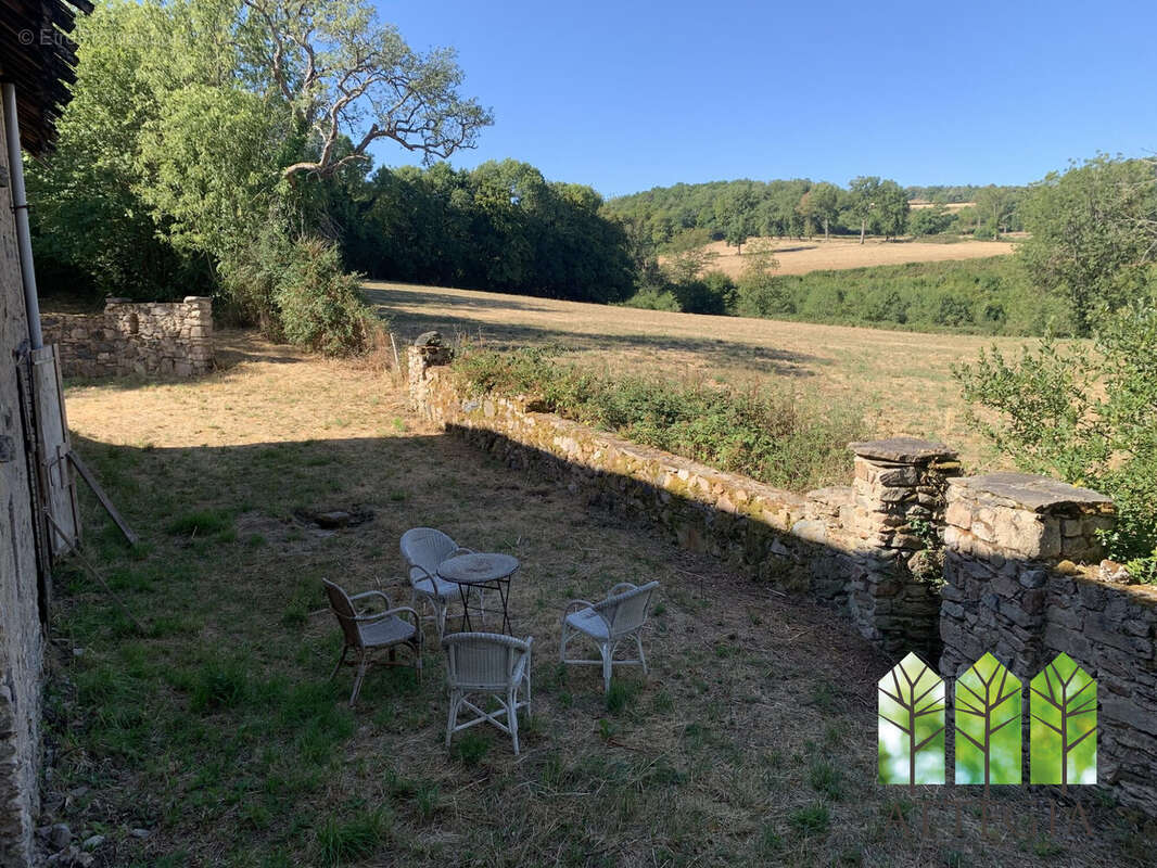 Maison 113 m² à Saint-Dizier-Les-Domaines  - photo 2