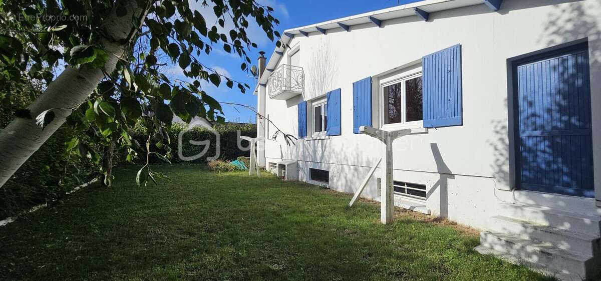 Maison à FLEURY-SUR-ORNE