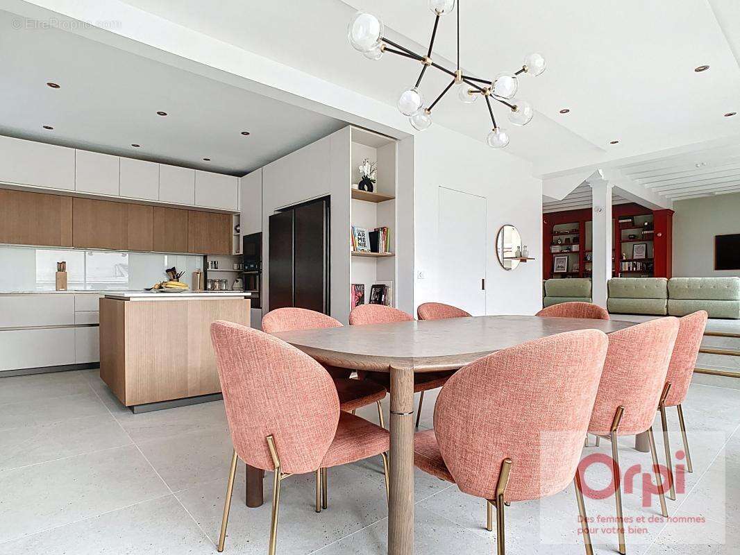 Maison à ISSY-LES-MOULINEAUX