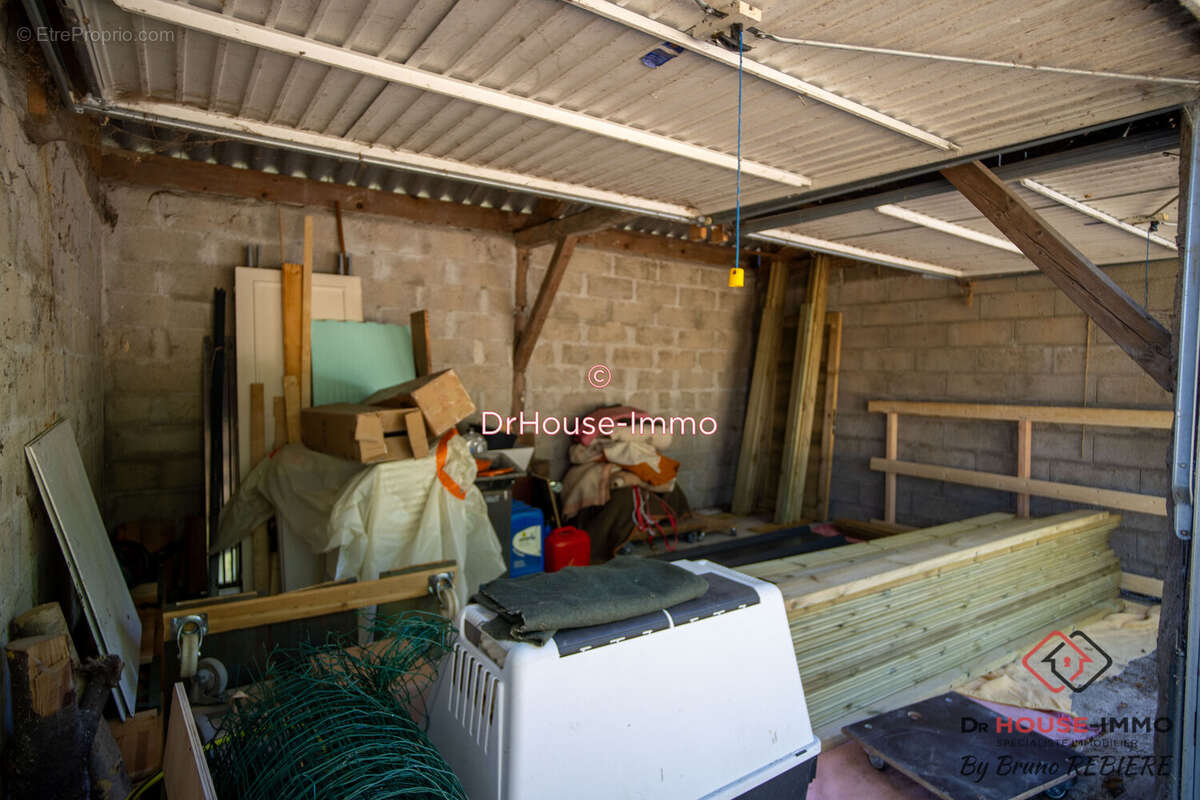 Terrain à SAINT-GERMAIN-DU-SALEMBRE