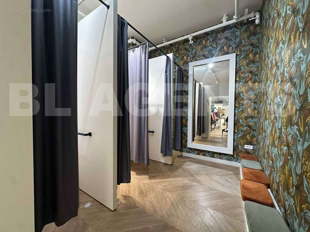 ce8fe256-8061-4726-9ae1-64ceaec130a1 - Commerce à VOUZIERS