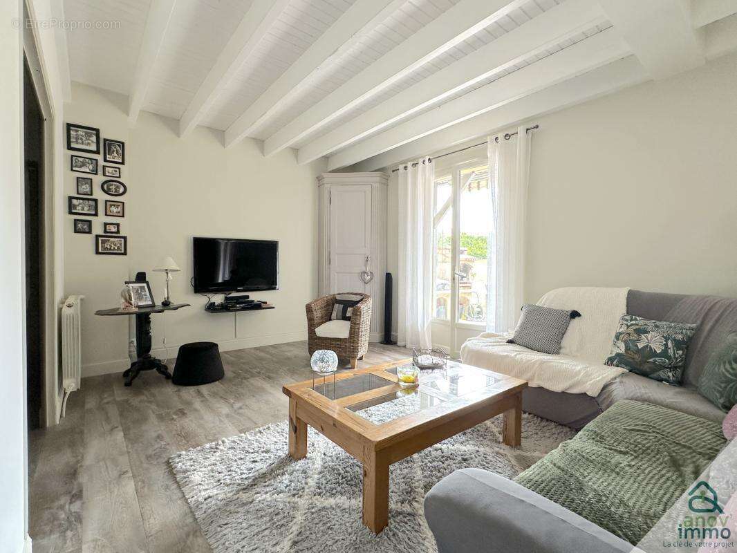 Maison à LA COURONNE