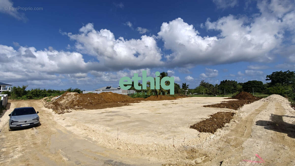 Maison à BAIE-MAHAULT