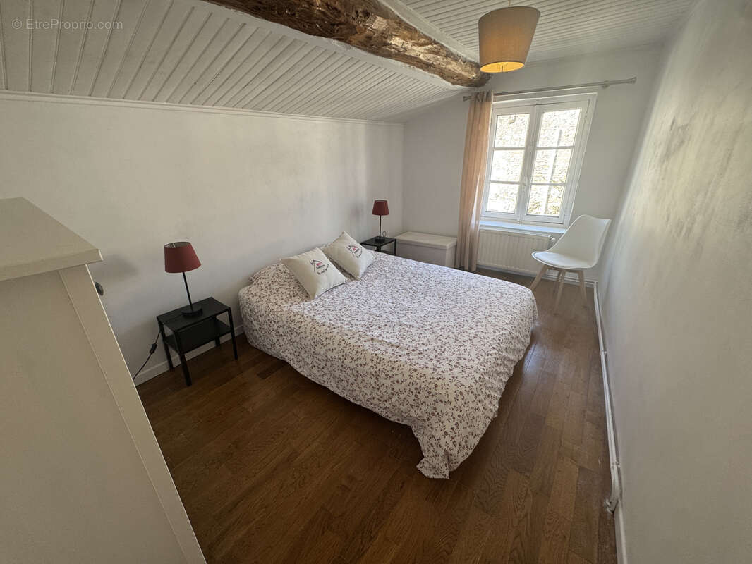 Maison à SAINT-ROMAIN-DE-JALIONAS