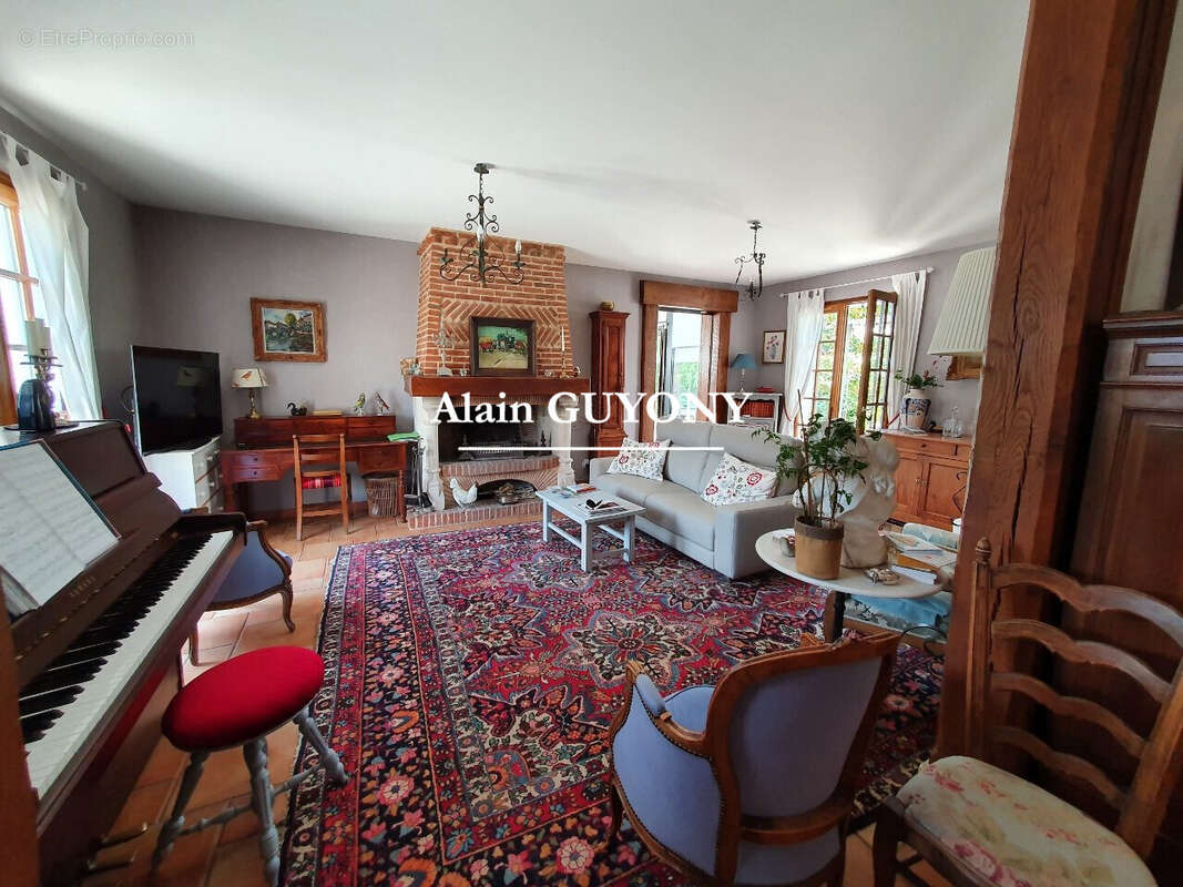 Maison 125 m² à Pont-L'eveque  - photo 2