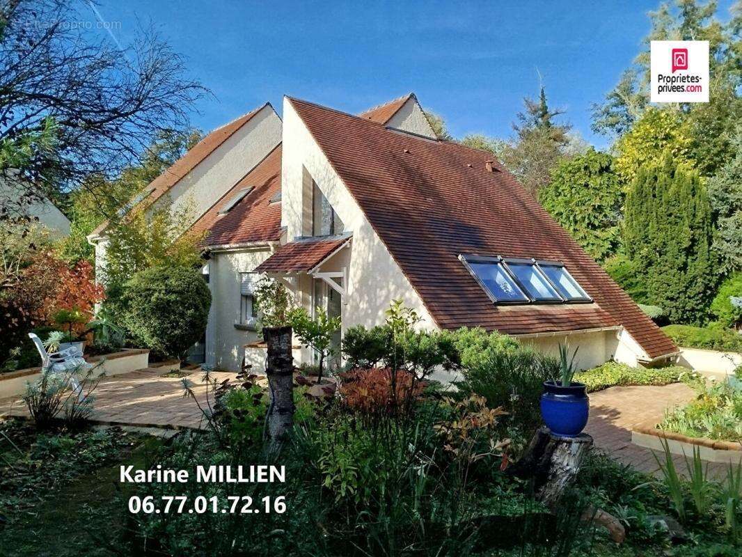 Maison à HOUDAN
