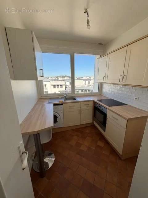 Dernier etage vue degagee. - photo 3