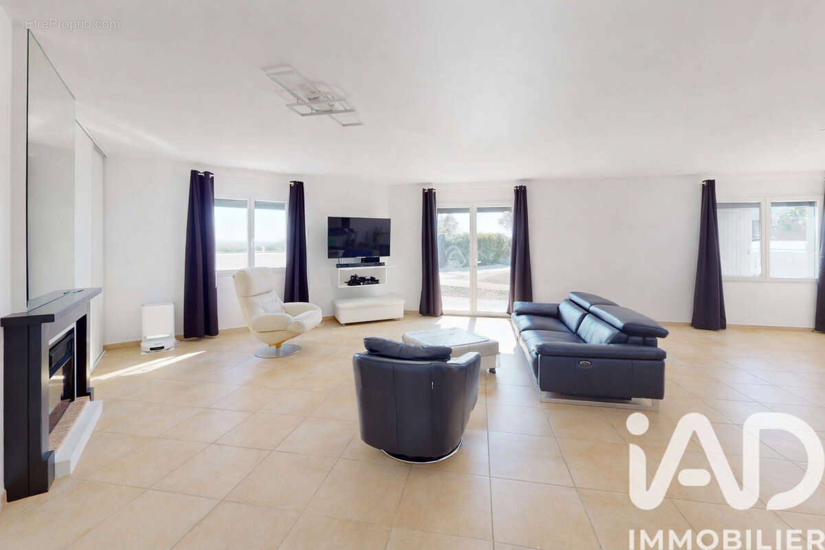 Photo 2 - Maison à PUIMISSON