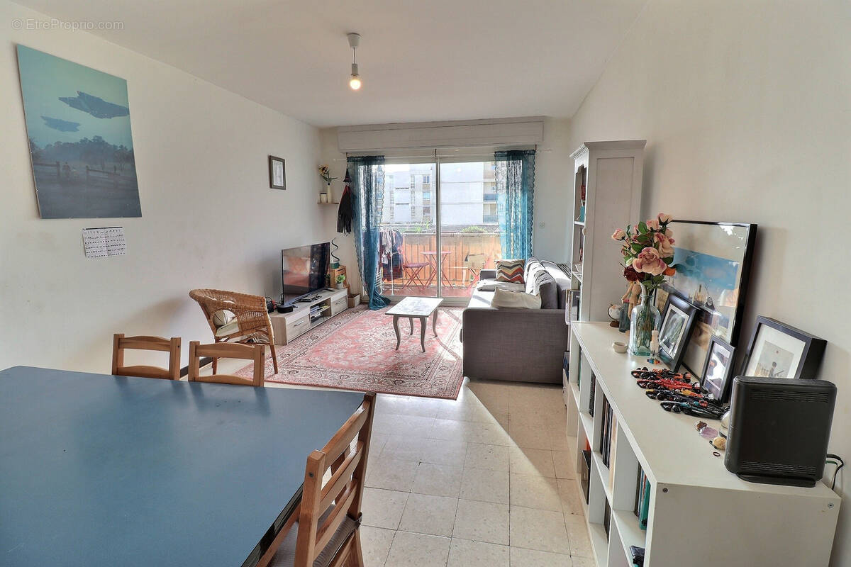 Appartement à LUNEL