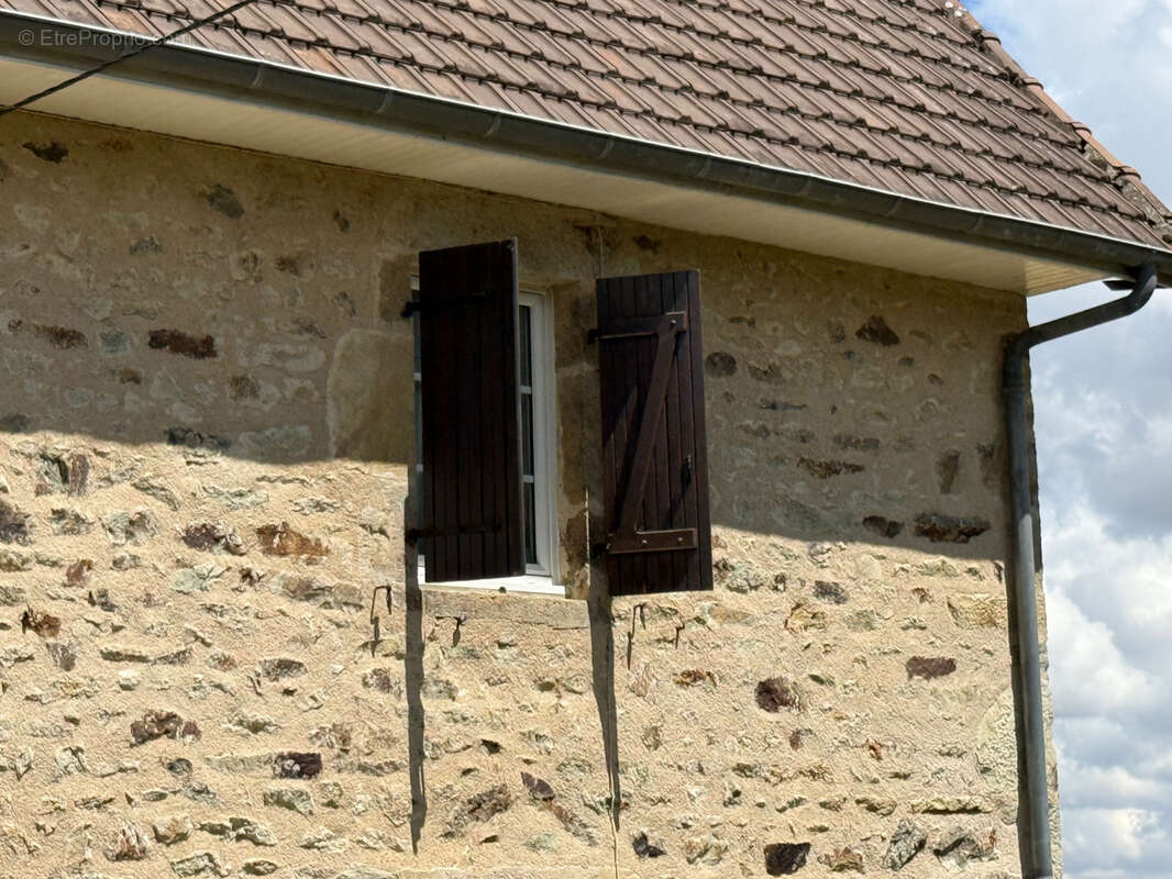 Auv 1224 : Maison en pierres, garage, vue superbe, 822m2 - photo 53