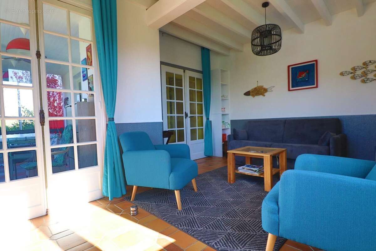 Maison à LECHATELET