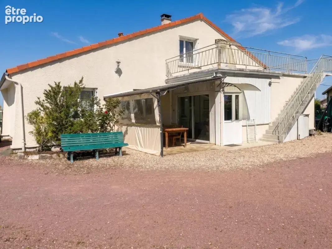 Maison à LA FAYE