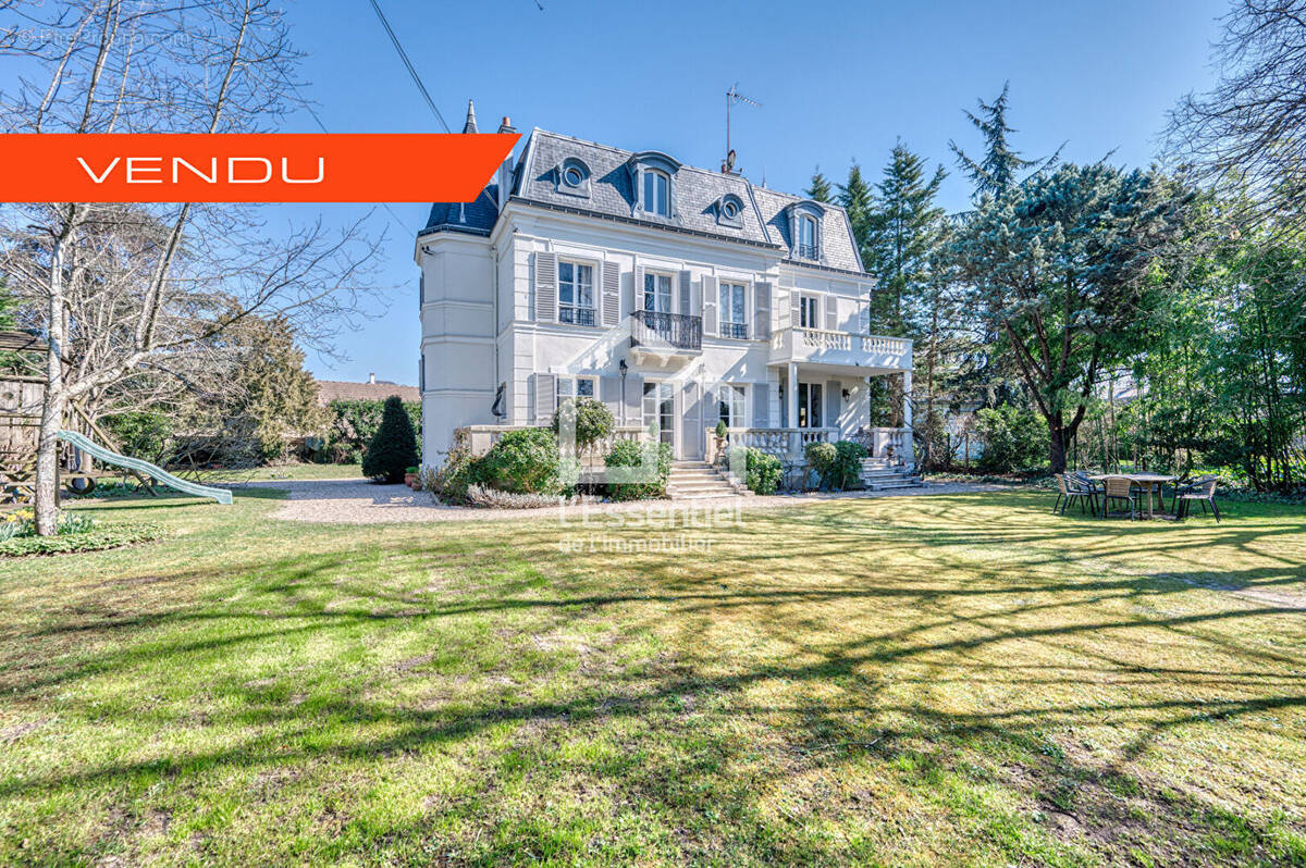 Maison à MAISONS-LAFFITTE