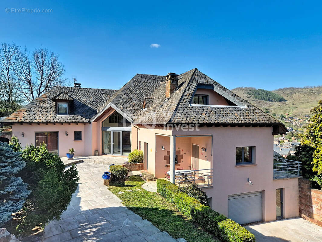Maison à MARCILLAC-VALLON