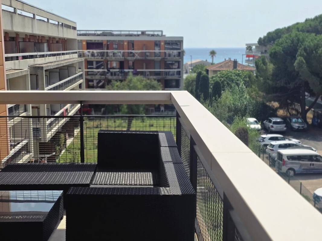Appartement à VILLENEUVE-LOUBET