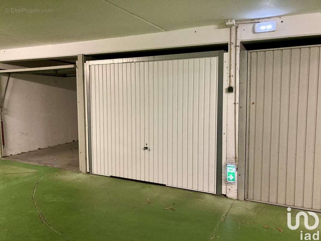 Photo 2 - Parking à SAINT-MALO